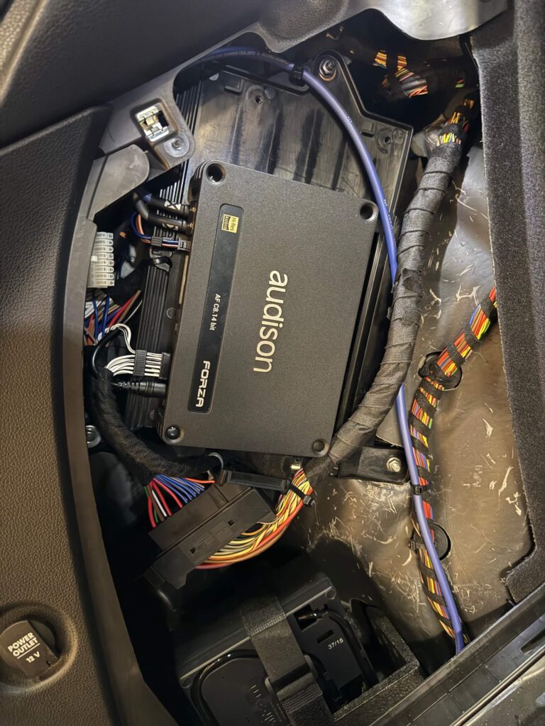Amplifier mounted in car